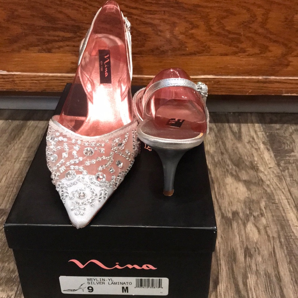 Nina Brand Weylin Silver Laminato heels